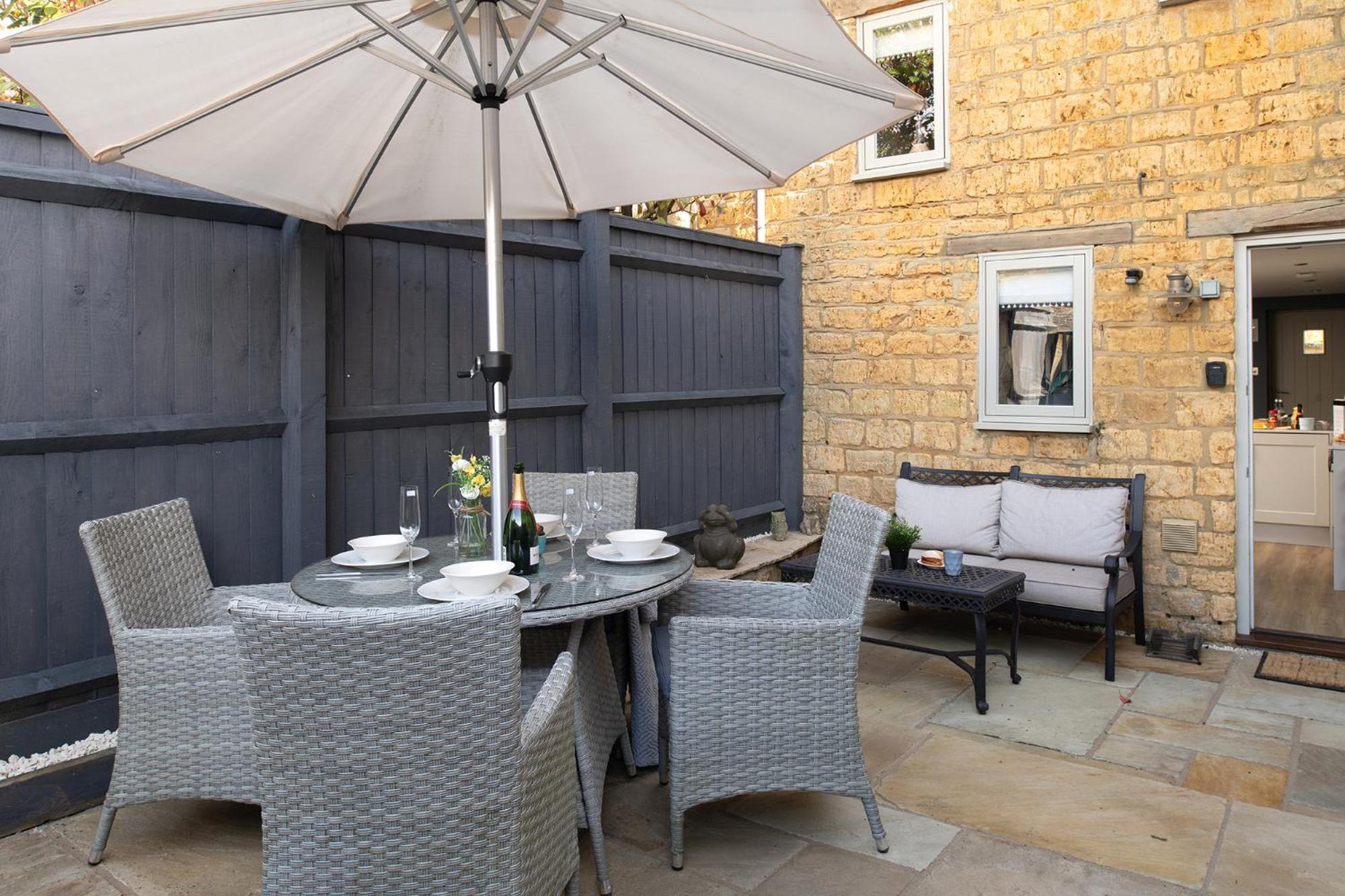Little Gem Cottage Luxury Cottage Bourton, Dog Friendly, Parking, Gdn Exterior photo